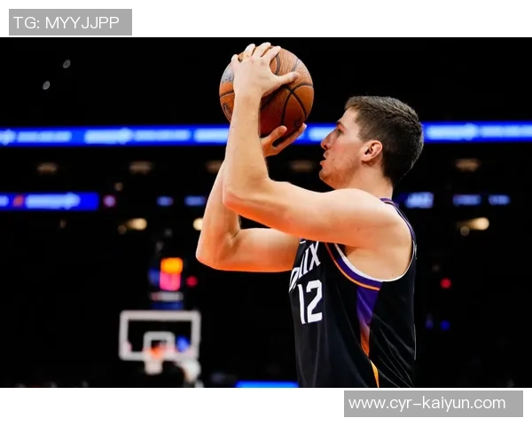 狄龙直言当年詹姆斯投三分必定失手引发热议