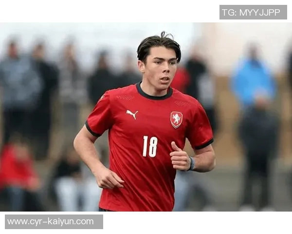 传奇门将布冯逝世享年95岁米兰效力十年五夺意甲荣耀永存